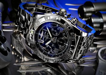 Uhrenfotografie Chronograph Herrenuhr Breitling B01